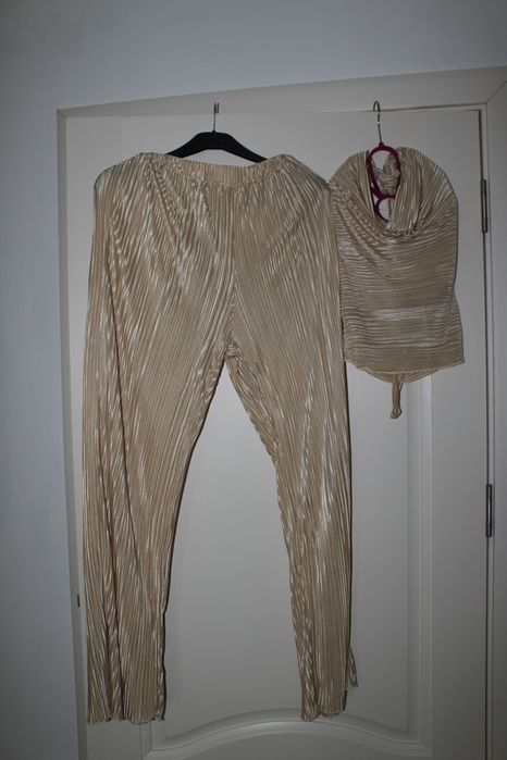 Set Top si Pantaloni