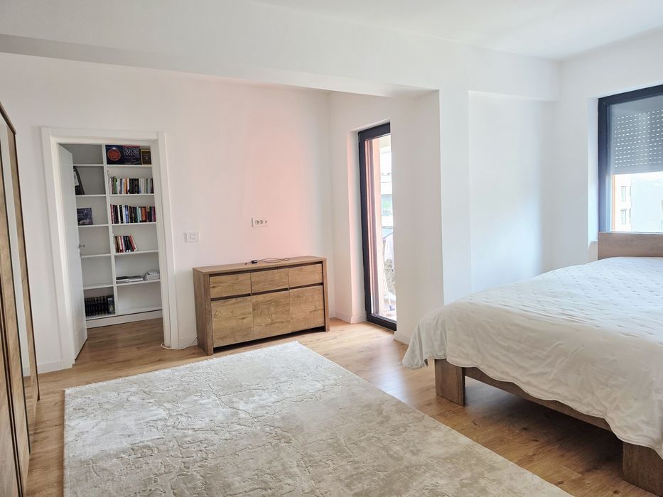 Apartament 2 camere, complet mobilat si utilat (suprafata utila 74 m²), 2 balcoane + spatiu suplimentar 6 m² (birou si dressing/spatiu de depozitare)
