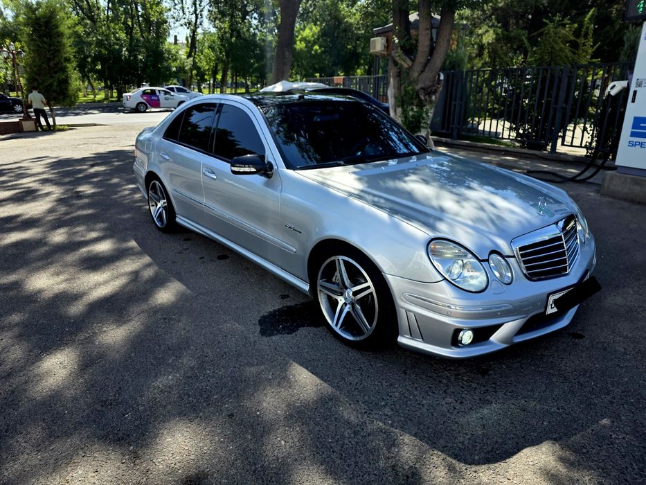 Mercedes benc 63 AMG 211