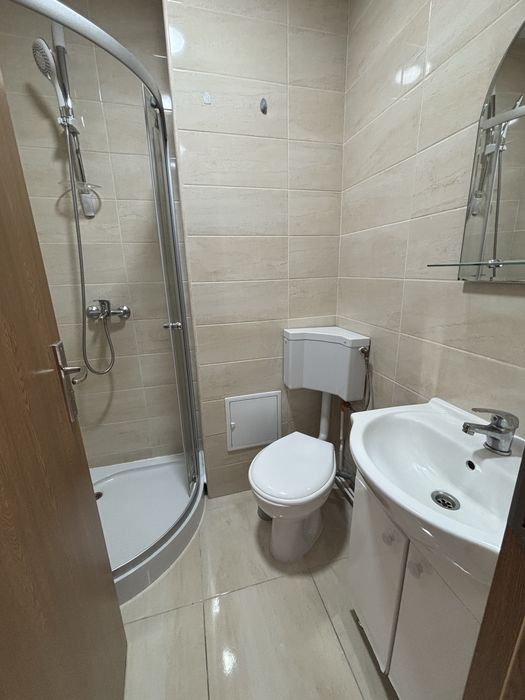 Dau in chirie ap 3 camere in zona Intre Lacuri