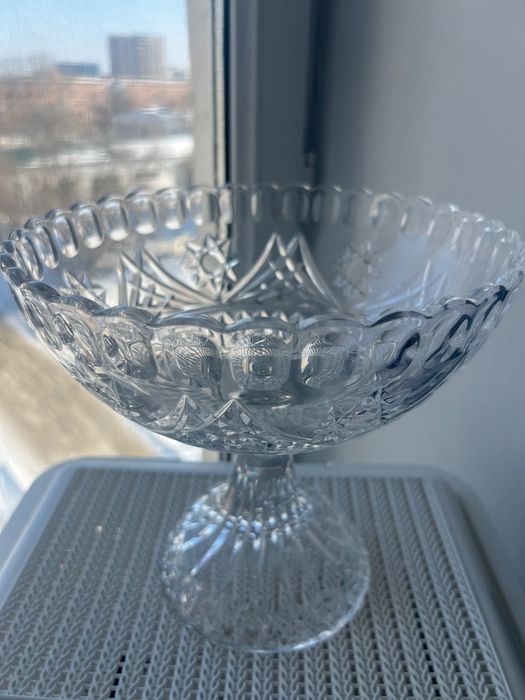 Ваза хрустальная