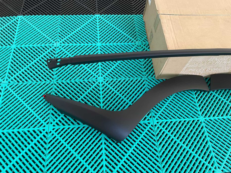 Set trim ornamente bandouri Renault Twingo 3 rs noi originala Renault