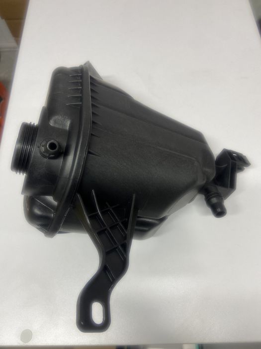 Расширительный бачек БМВ