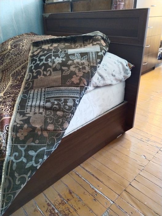 Отдам даром кровати