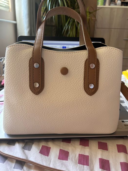 Дамска бяла чанта