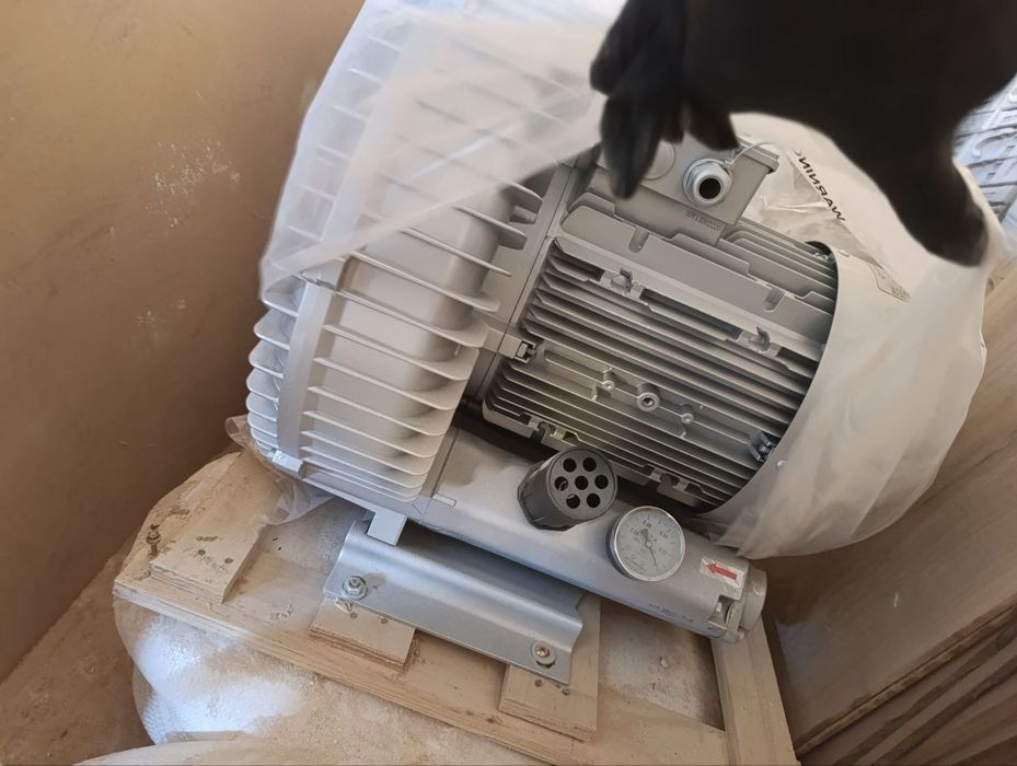 Xavo nasosi rover stanogi va gaz tortish uchun 7.5 kv xavo matori