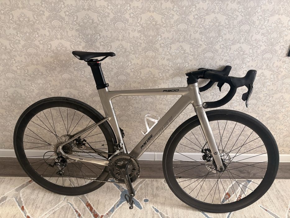 Продам шоссейный велосипед Magene R300