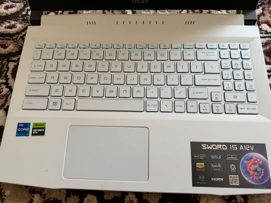 Noutbuk MSI SWORD i7  1 TB