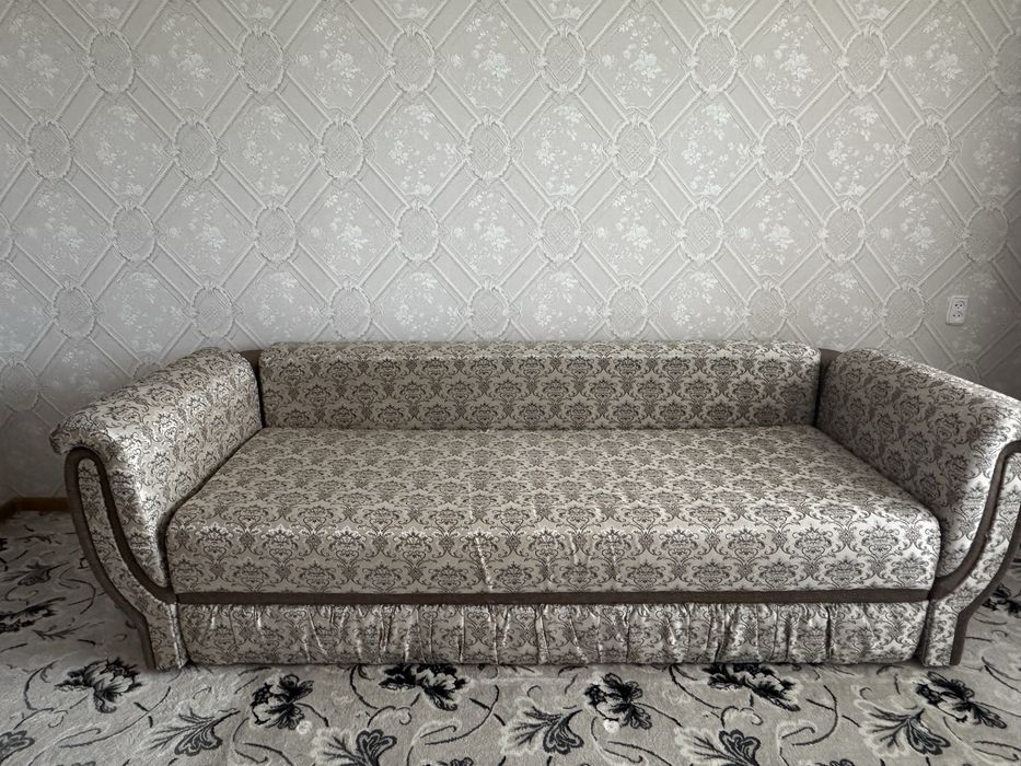 Продам диван в хорошем состоянии