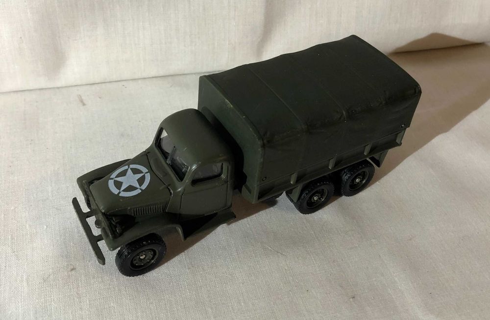 Macheta SOLIDO Camion Militar - GMC 2.5 TON 6x6 - franta-cutie-anii 70