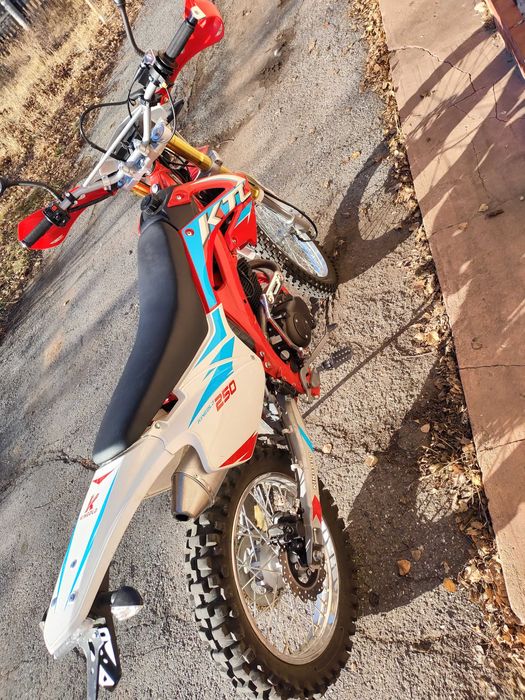 Эндуро, мотоцикл 250куб