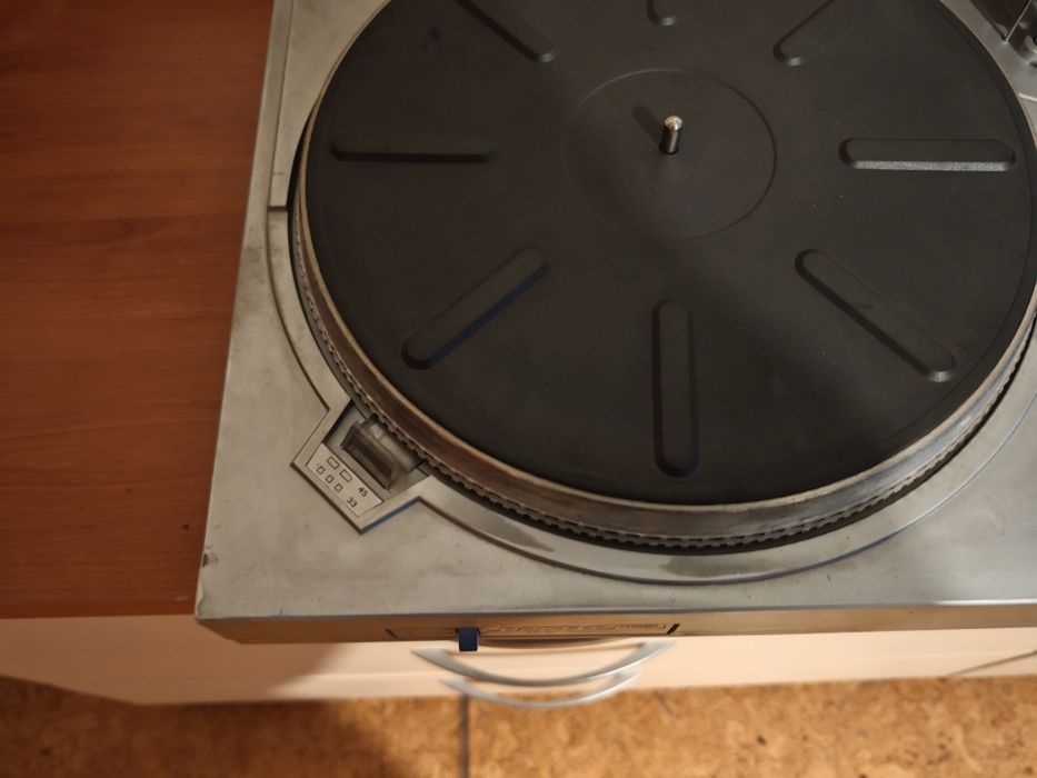 Грамофон Актур 006 - сглобен в ССР на базата на UNITRA G2021.