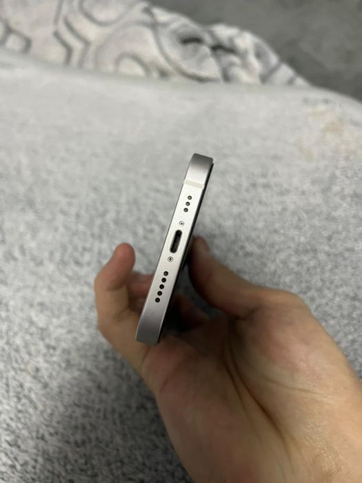 Айфон 13. 128гб