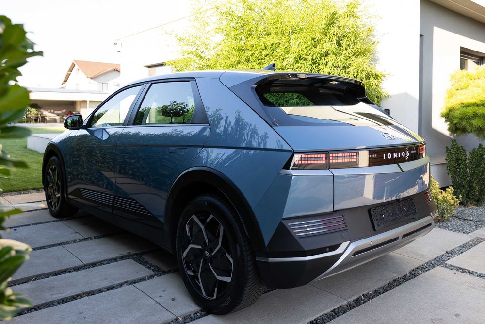 HYUNDAI Unknown Model 2023 — imagine 5