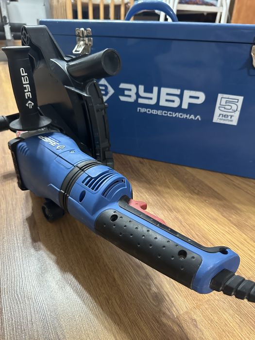 Продам штраборез зубр