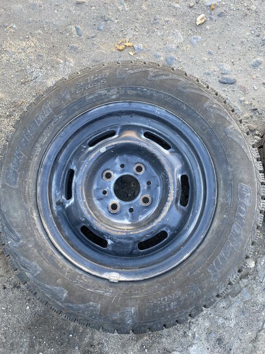 Продам шины с диками R13