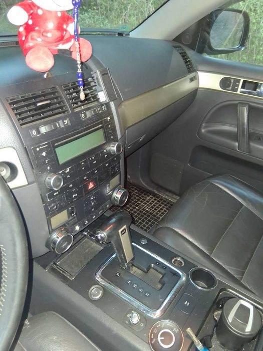 Автомобил Volkswagen touaerg