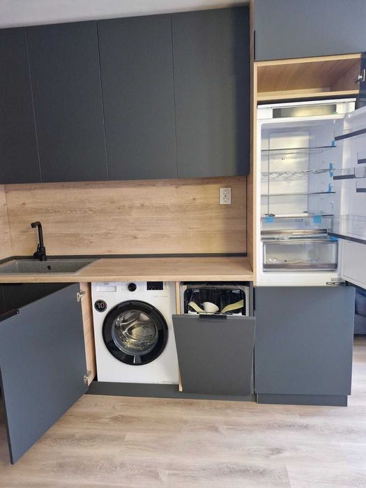 Дава се под наем Тристаен апартамент в София, Дървеница - 115 кв.м за 1326 € - Снимка #1