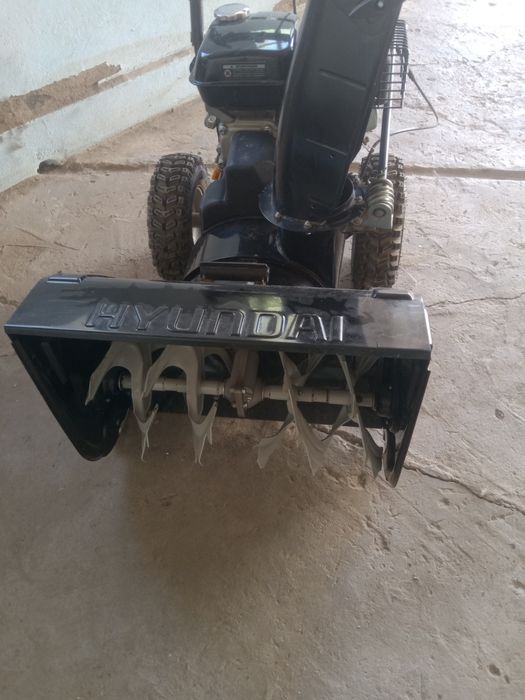 Снегоуборочная машина