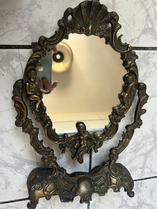 Oglinda veche din bronz masiv in stil baroc