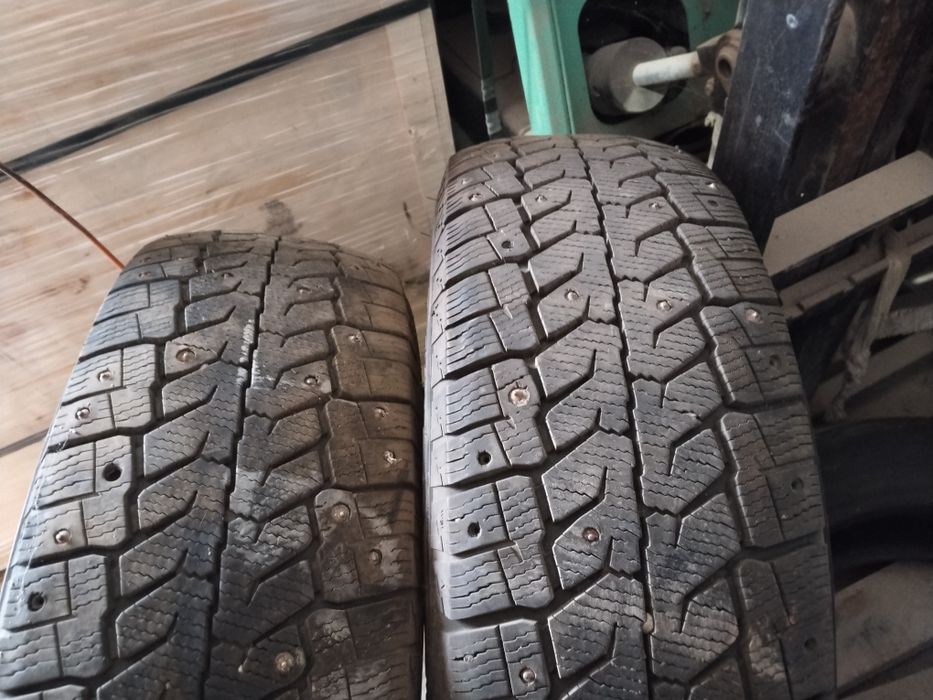 Продам резину  215 /65 R 16 С
