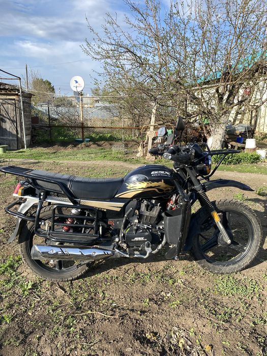 Мотоцикл Suzuki GSX200