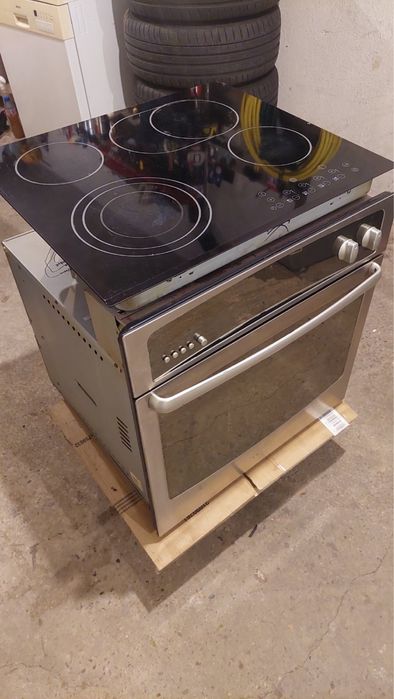 Фурна за вграждане с котлони gorenje