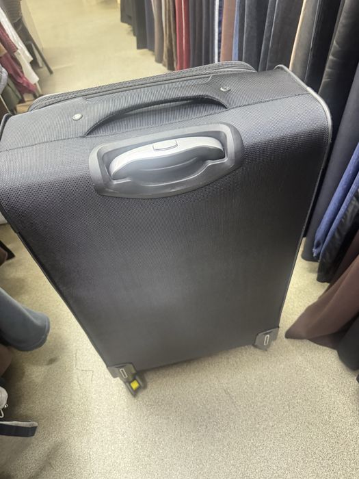 Продаем Чемоданы