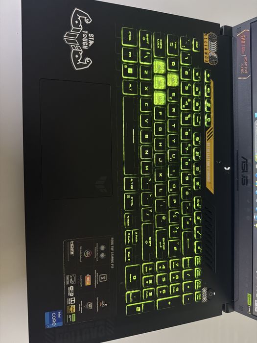 Геймърски лаптоп Asus tuf f17 rtx4070/intel i7
