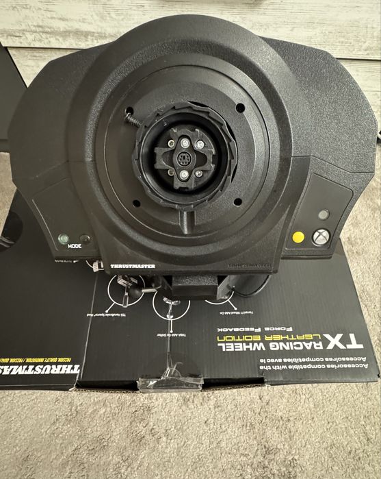 Волан Thrustmaster- Tx Racing Leathed Ed., Pc/XB1