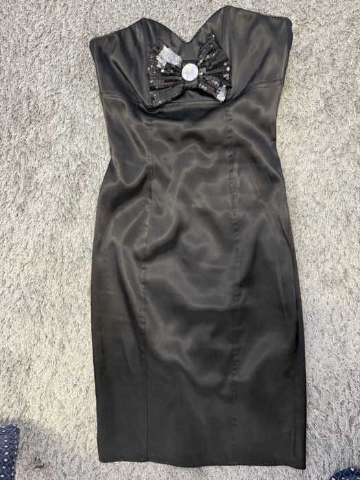 Rochie saten, eleganta cu snur si paiete