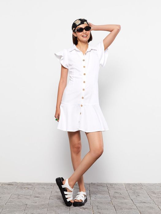 Бяла дънкова рокля