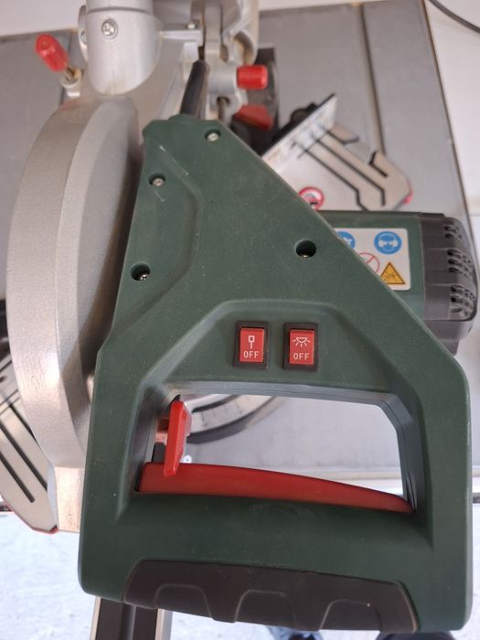 Потапящ циркуляр Metabo KGS 216 M
Потапящ циркуляр Metabo KGS 216 M PC