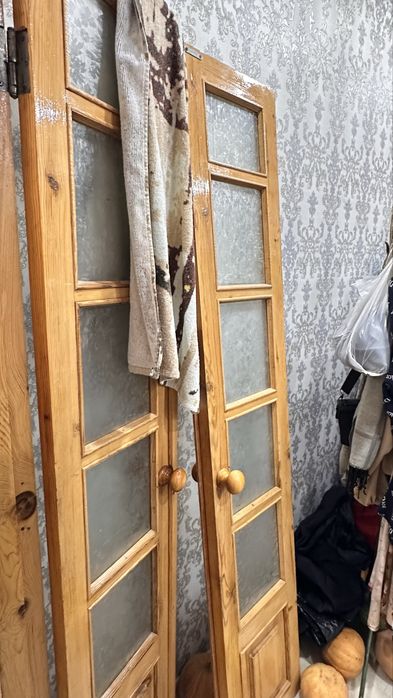 деревянная дверь