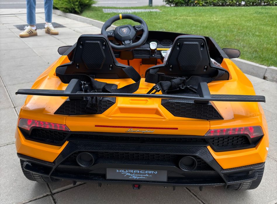 Акумулаторна кола LAMBORGHINI HURACAN с родителски контрол 12V