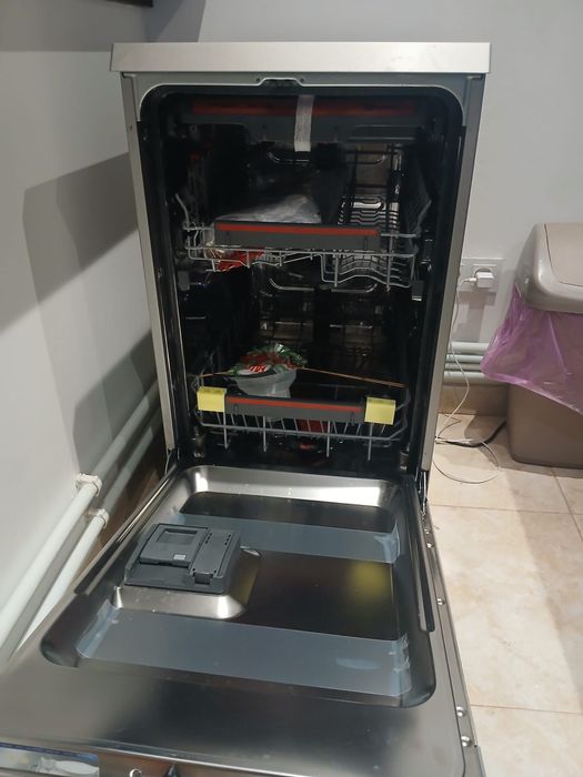 Masina de spalat vase ,noua,sigilata
