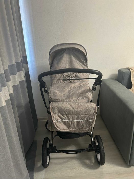 Продам детскую коляску в отличном состоянии.