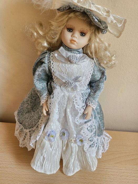 Порцеланови кукли