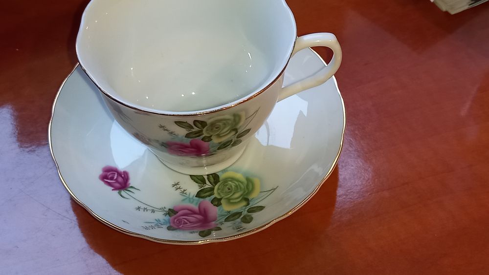 Vad set portelan fin chinezesc  cafea/ceai,4 cesti+4 farfurioare medii