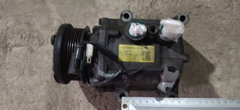 Компрессор кондиционера на Форд Фокус 1