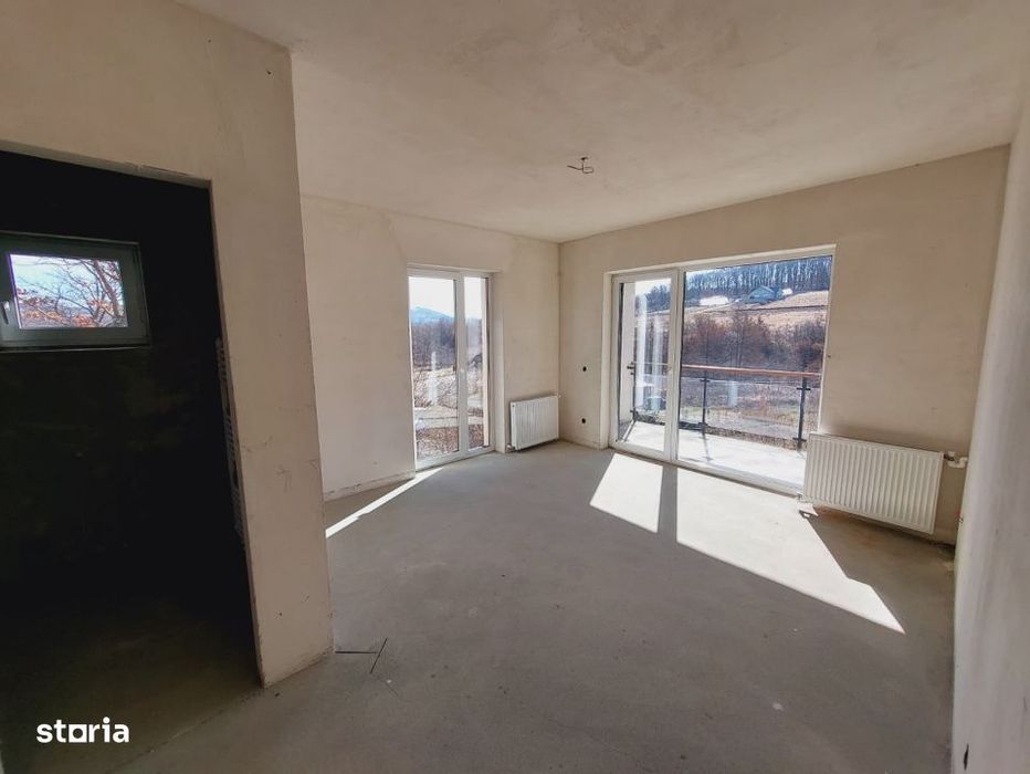 Casa tip Duplex, 130 mp, teren 450 mp, panorama sud, loc. Stolna