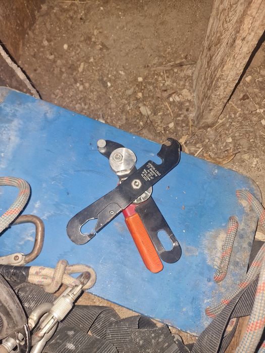 Продам жумар и десантер