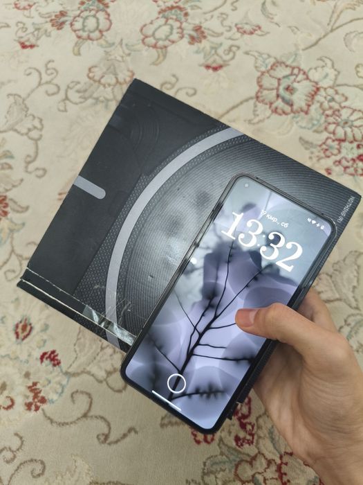 NOTHING phone 1 8/256 обмен/сатылады