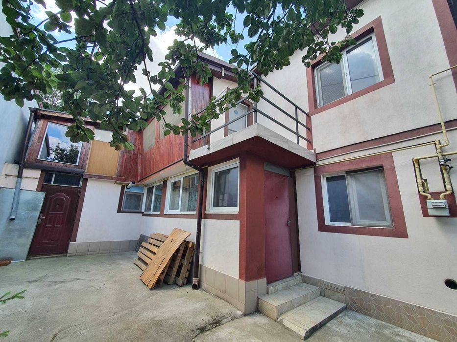 Casa langa metrou sector 4