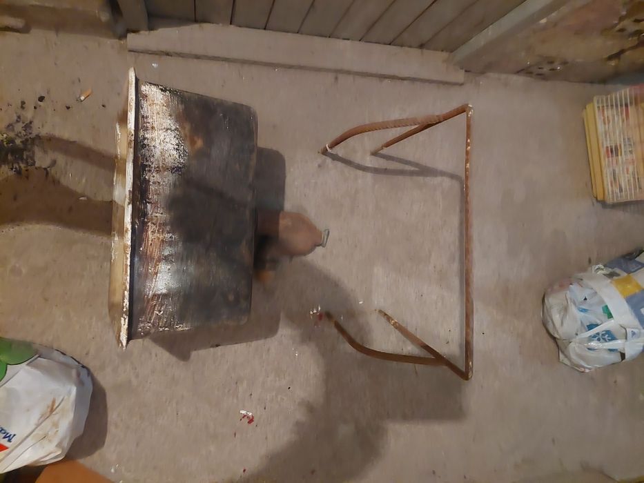 Чогунена мивка със сифон