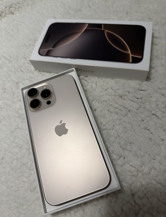 16 Pro Max 256GB Desert Titanium