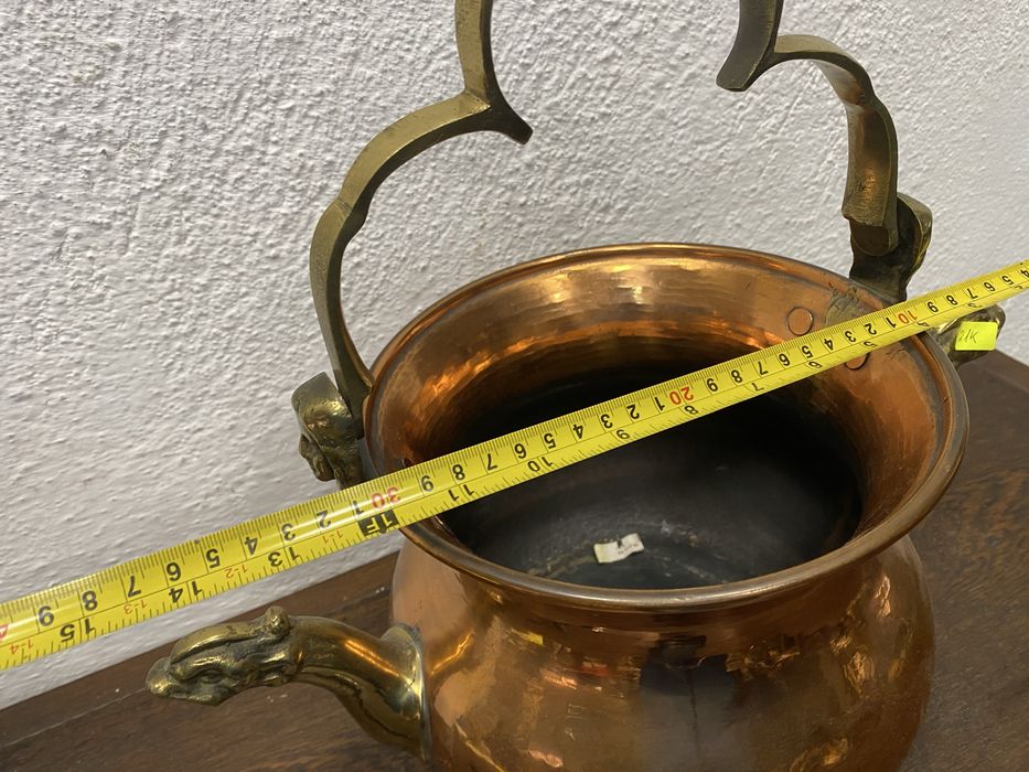 Медна кашпа с месингови орнаменти 1950те Индия декор