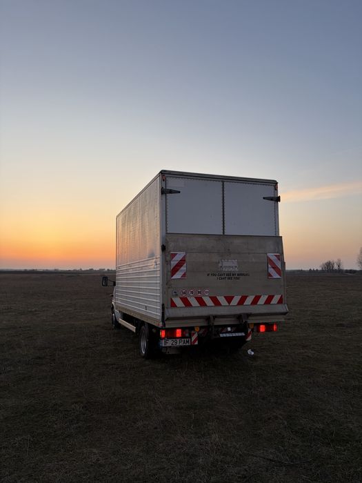 Mercedes sprinter cu lift
