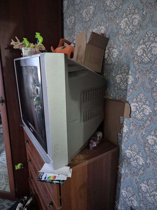 Телевизор samsung