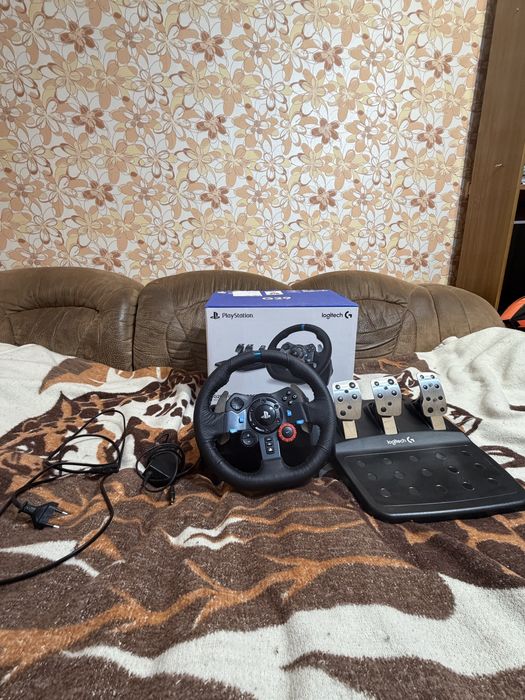 Продавам logitech g29